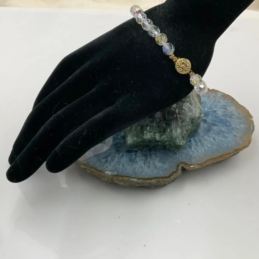 7” Aurora Borealis Sparkling Iridescent Beaded Bracelet With Gold Clasp